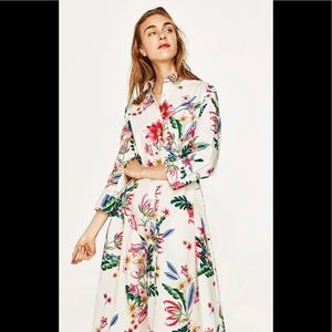 Zara flora midi dress in size small